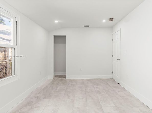 9221 NW 15th Ave, Miami FL 33147