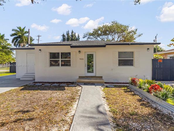 9221 NW 15th Ave, Miami FL 33147
