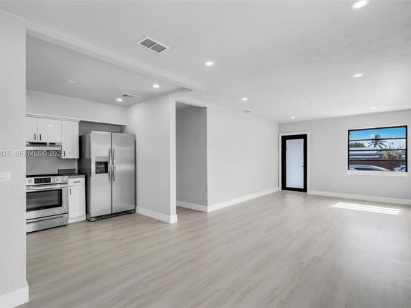 4485 E 8th Ave, Hialeah FL 33013