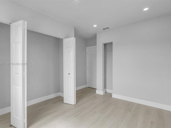 4485 E 8th Ave, Hialeah FL 33013