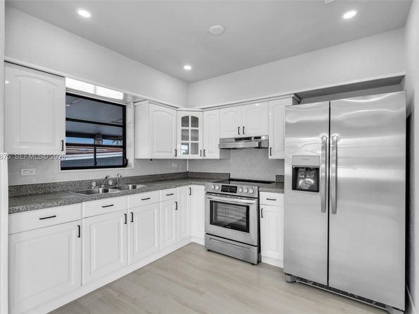 4485 E 8th Ave, Hialeah FL 33013
