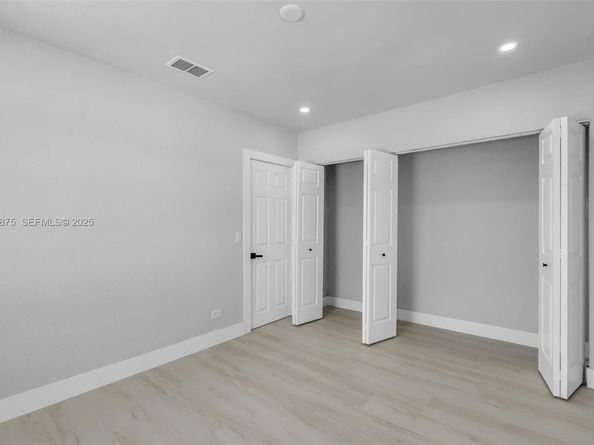 4485 E 8th Ave, Hialeah FL 33013