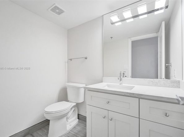 1201 S Ocean Dr 2509S PH, Hollywood FL 33019