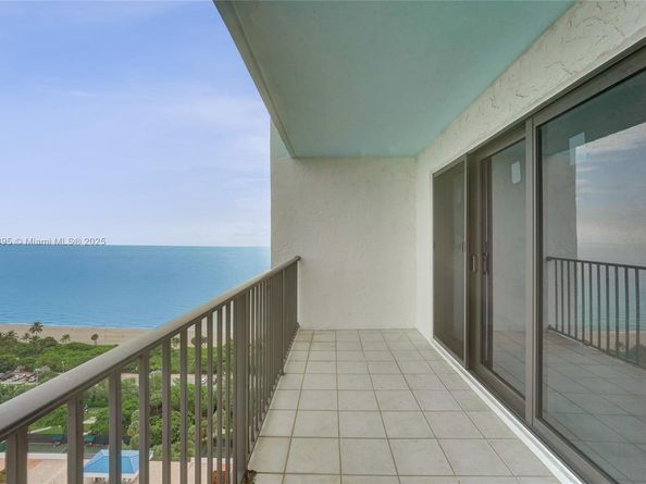 1201 S Ocean Dr 2509S PH, Hollywood FL 33019