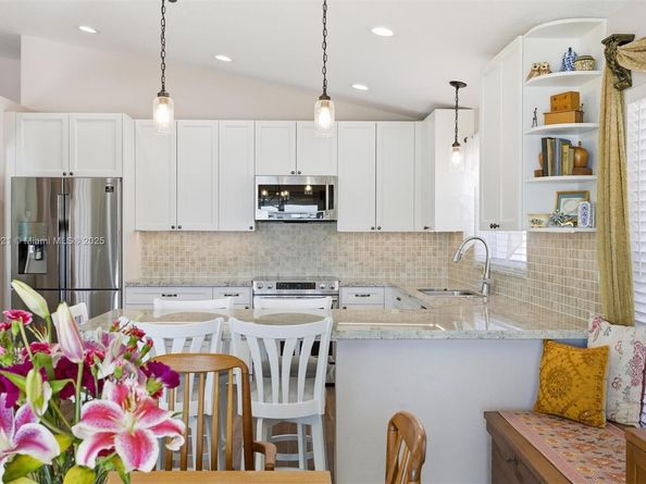 19372 NW 24th Pl, Pembroke Pines FL 33029