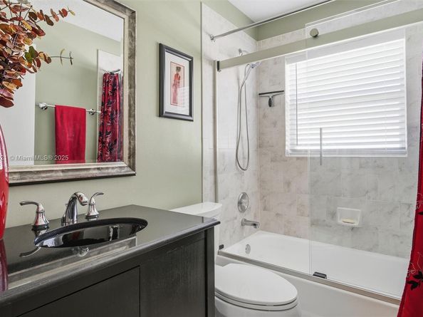 19372 NW 24th Pl, Pembroke Pines FL 33029