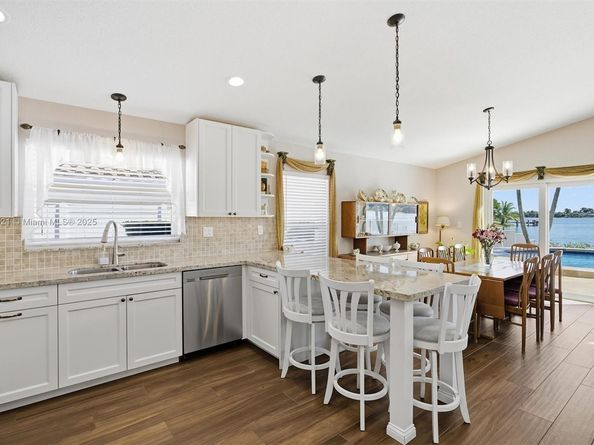 19372 NW 24th Pl, Pembroke Pines FL 33029