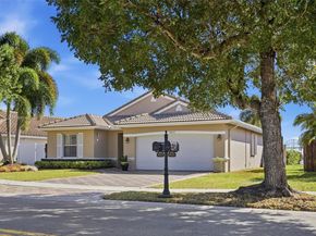 19372 NW 24th Pl, Pembroke Pines FL 33029