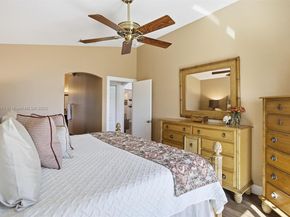 19372 NW 24th Pl, Pembroke Pines FL 33029