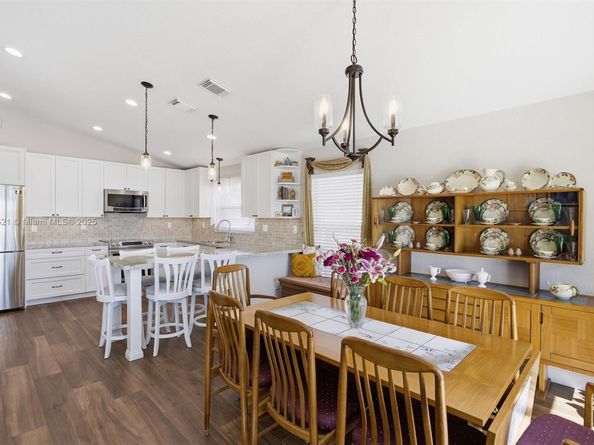 19372 NW 24th Pl, Pembroke Pines FL 33029