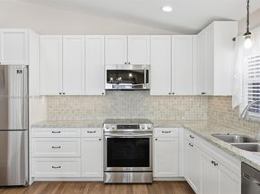 19372 NW 24th Pl, Pembroke Pines FL 33029