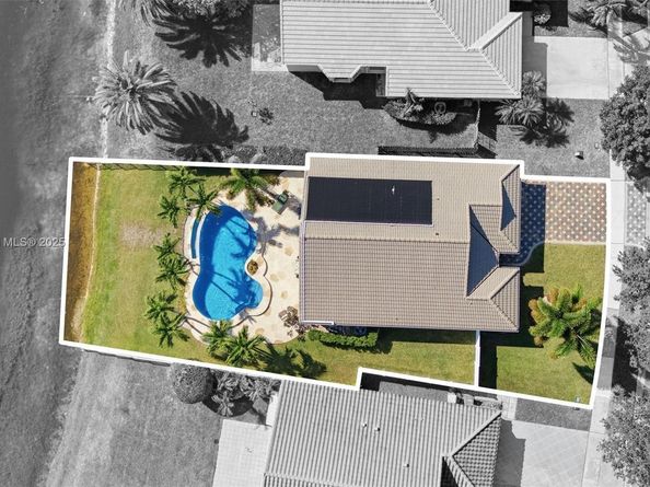 19372 NW 24th Pl, Pembroke Pines FL 33029