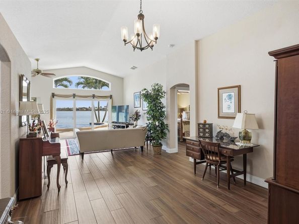 19372 NW 24th Pl, Pembroke Pines FL 33029