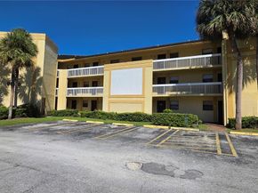 9000 NW 28th Dr 1102, Coral Springs FL 33065