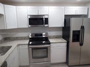 9000 NW 28th Dr 1102, Coral Springs FL 33065