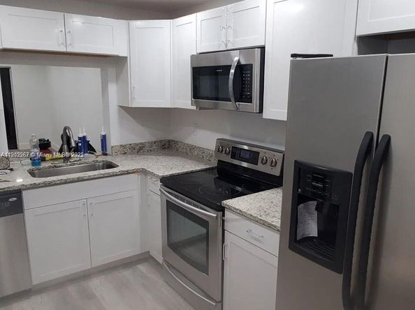 9000 NW 28th Dr 1102, Coral Springs FL 33065