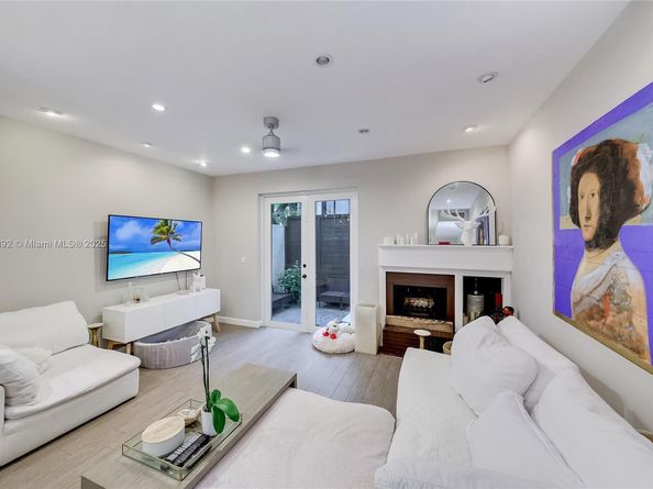 2768 Day Ave 1, Miami FL 33133