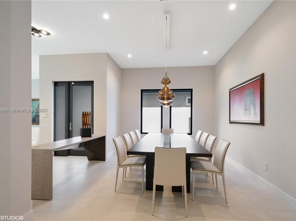 5883 W Brookfield Cir W, Hollywood FL 33312