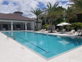 5883 W Brookfield Cir W, Hollywood FL 33312