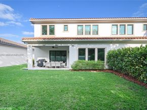 5883 W Brookfield Cir W, Hollywood FL 33312