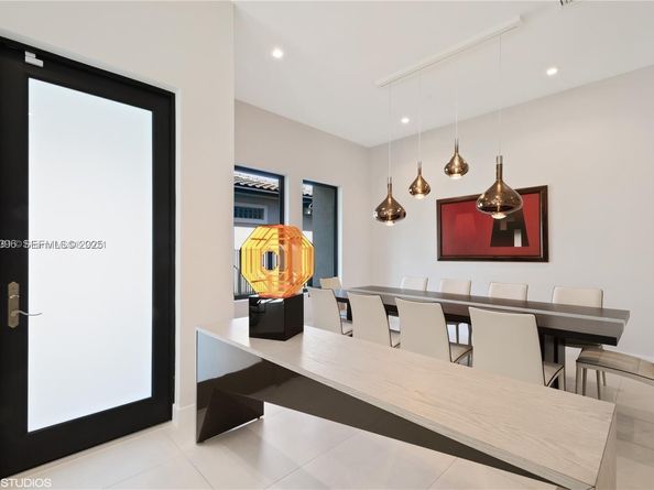 5883 W Brookfield Cir W, Hollywood FL 33312