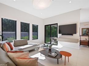 5883 W Brookfield Cir W, Hollywood FL 33312