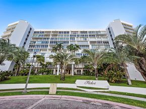 600 Grapetree Dr 3BS, Key Biscayne FL 33149