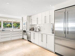 600 Grapetree Dr 3BS, Key Biscayne FL 33149