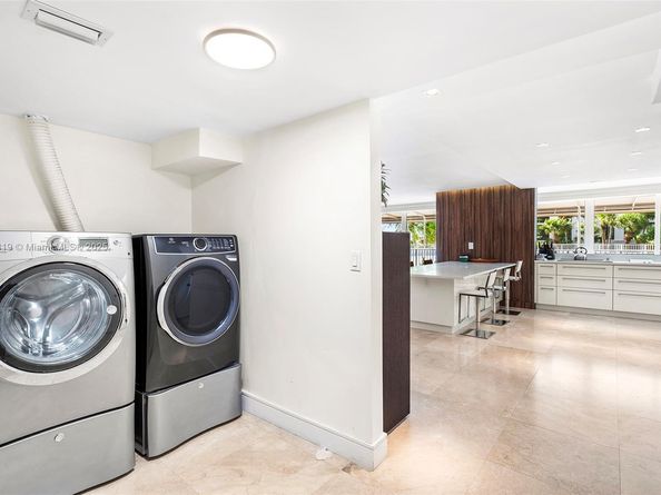 600 Grapetree Dr 3BS, Key Biscayne FL 33149