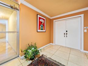 600 Grapetree Dr 3BS, Key Biscayne FL 33149
