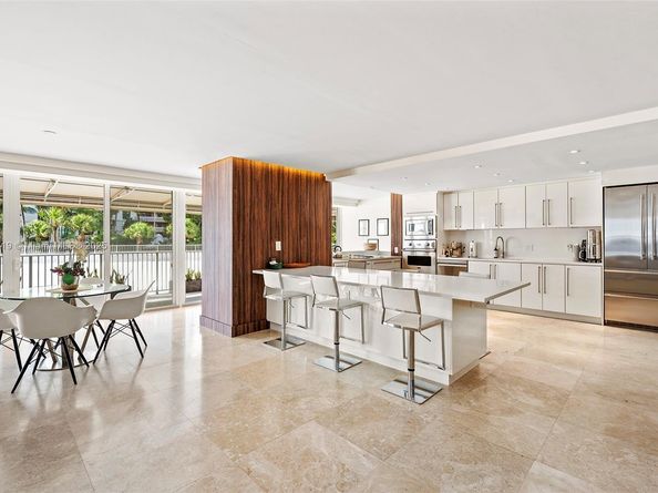 600 Grapetree Dr 3BS, Key Biscayne FL 33149