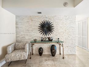 600 Grapetree Dr 3BS, Key Biscayne FL 33149