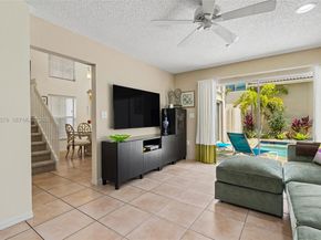 1125 Queen Palm Ct, Hollywood FL 33019