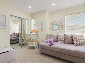 1125 Queen Palm Ct, Hollywood FL 33019