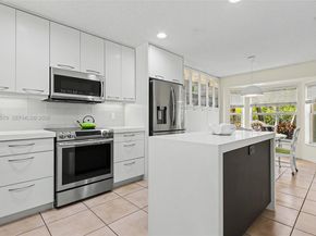 1125 Queen Palm Ct, Hollywood FL 33019