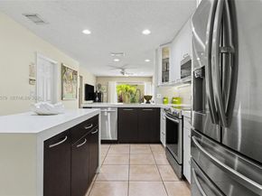 1125 Queen Palm Ct, Hollywood FL 33019