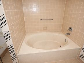 500 NW 214th St 103, Miami Gardens FL 33169