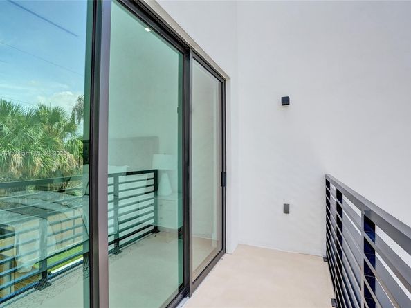 1825 NE 26th Ave, Fort Lauderdale FL 33305