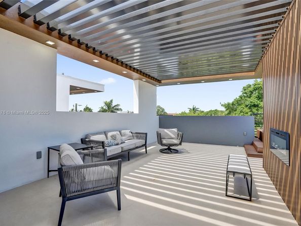 1825 NE 26th Ave, Fort Lauderdale FL 33305