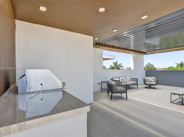 1825 NE 26th Ave, Fort Lauderdale FL 33305