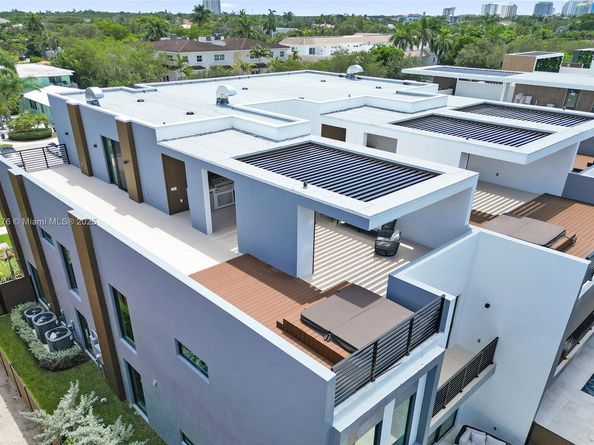 1825 NE 26th Ave, Fort Lauderdale FL 33305