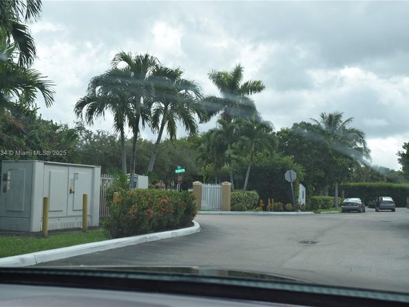 6970 NW 174th Ter 404, Hialeah FL 33015