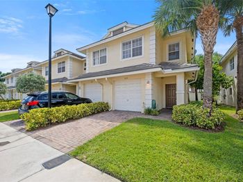 3019 NW 30th Ave