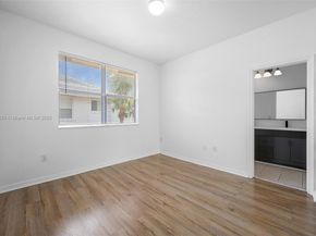 3019 NW 30th Ave, Oakland Park FL 33311