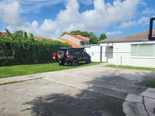 8254 SW 147th Pl, Miami FL 33193