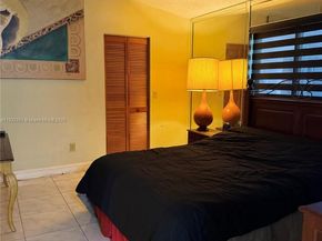 11248 SW 11th St, Pembroke Pines FL 33025