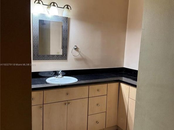 11248 SW 11th St, Pembroke Pines FL 33025