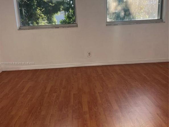 775 Crystal Lake Dr, Deerfield Beach FL 33064