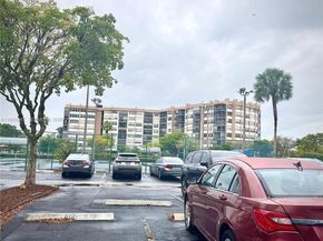 1100 Saint Charles Pl 411, Pembroke Pines FL 33026