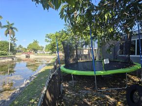 5812 NW 20th Ct, Margate FL 33063